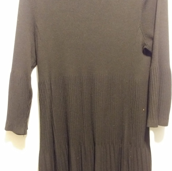 Black pleated sweater dress bell sleeves - Picture 2 of 5